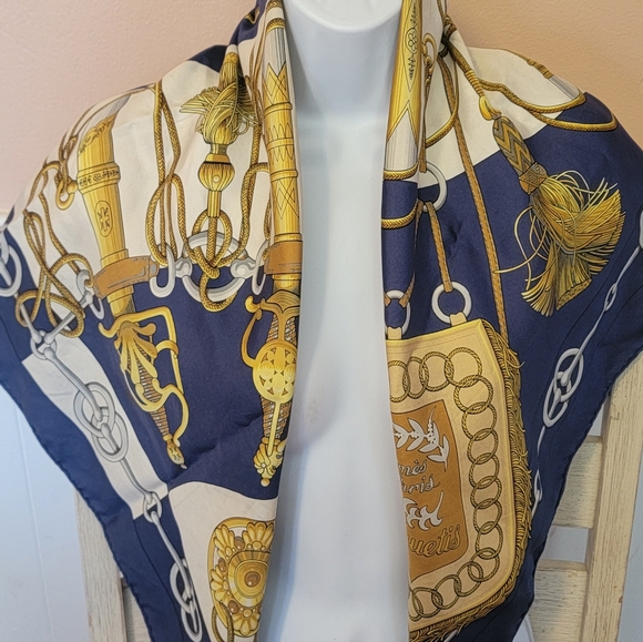 Hermes Cliquetis Vintage Silk Scarf - Picture 1 of 15
